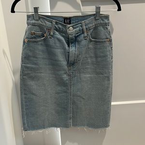 Gap Denim Skirt, size 25